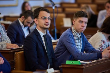 Включитися у діяльність спрямовану на майбутнє