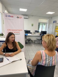 Під час інтеграції в новій державі, одним із питань яке виникає в українців це - легалізація їхніх українських документів